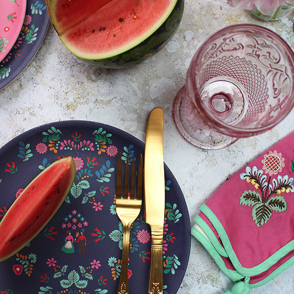 <br />
<b>Warning</b>:  Illegal string offset 'alt' in <b>/home/katiealiceco/public_html/wp-content/themes/katie-alice/homepage.php</b> on line <b>62</b><br />
h