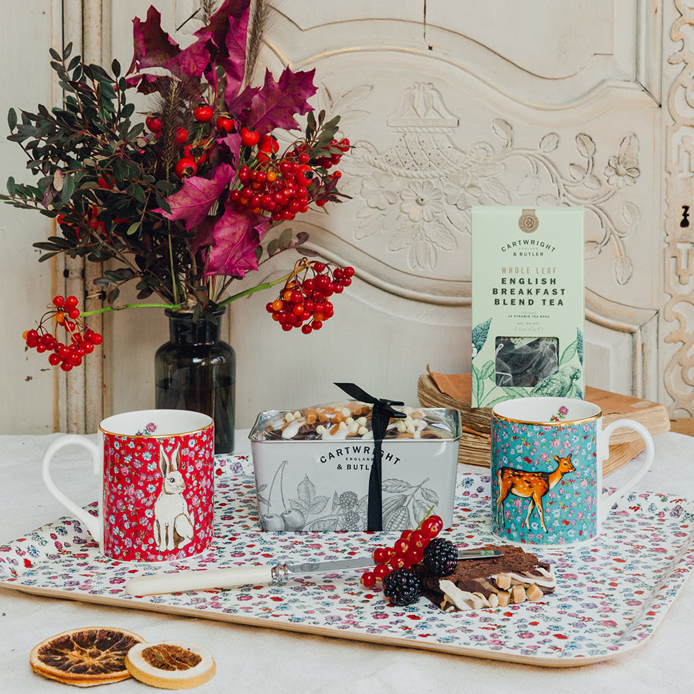 Forest-Fling-Cake-at-Yours-Gift-Set